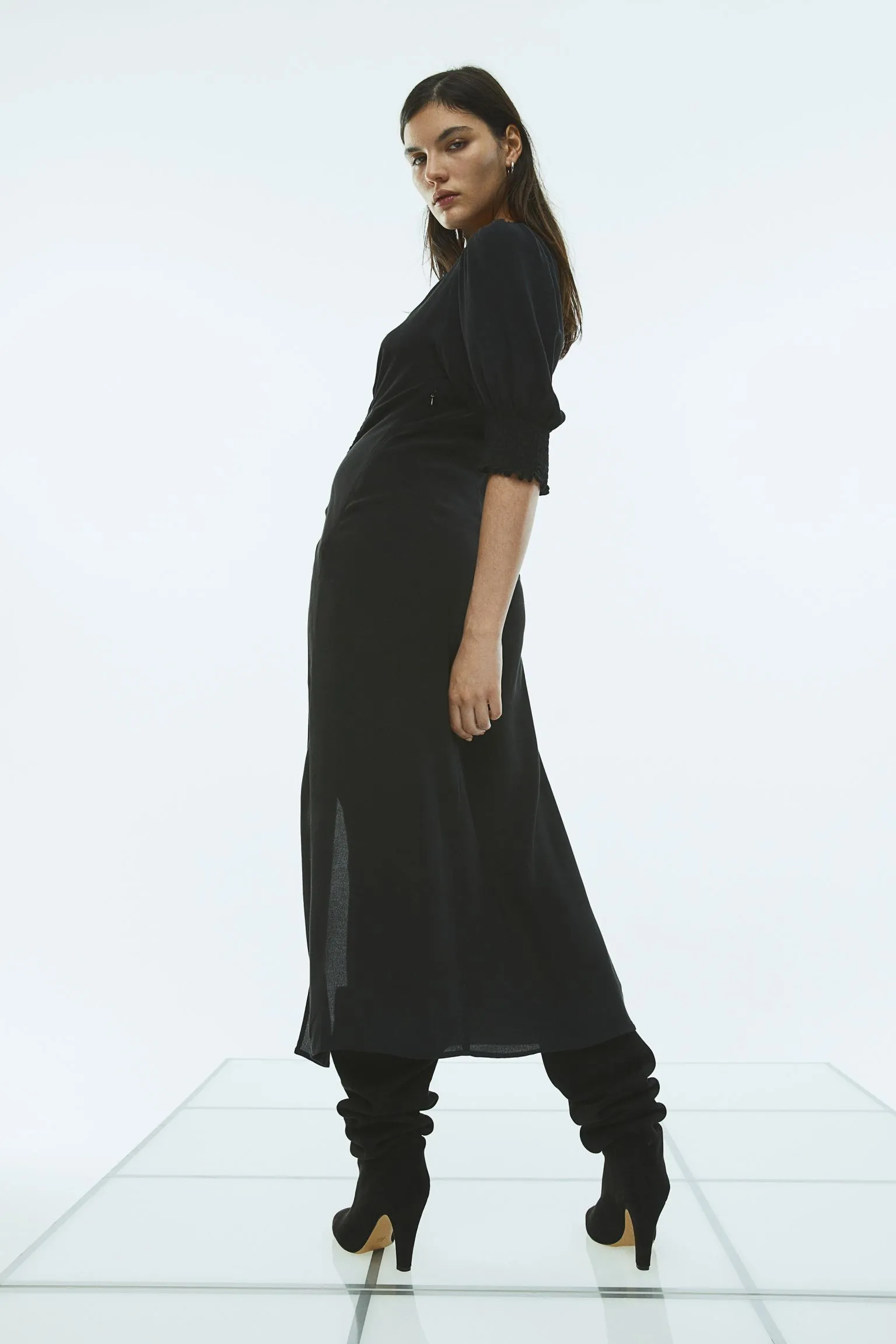 H&M Puff-sleeved Creped Dress, black